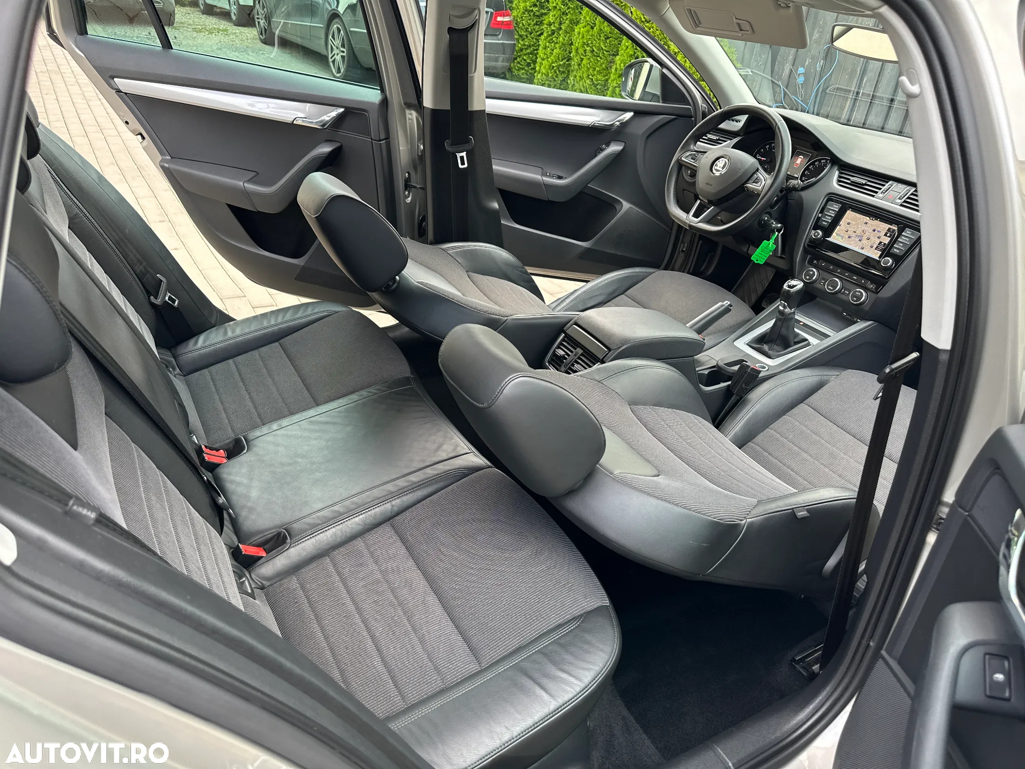 Skoda Octavia Combi 1.6 TDI (Green tec) Ambition - 21