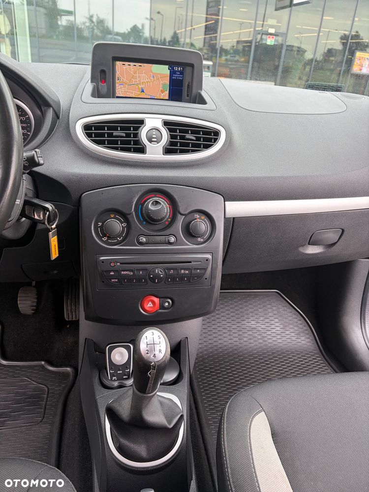 Renault Clio 1.2 16V Dynamique - 9