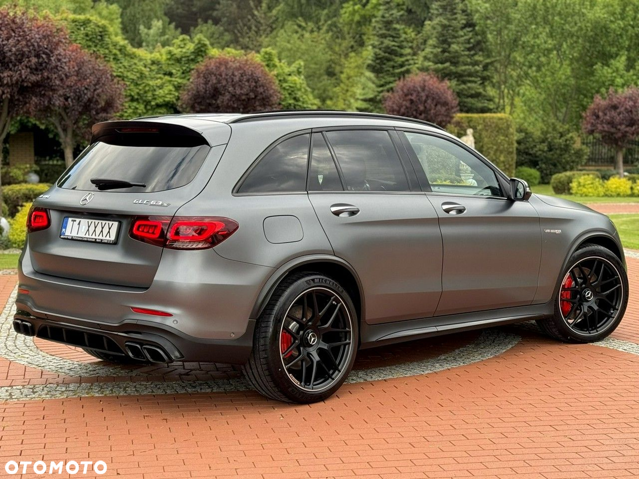 Mercedes-Benz GLC - 12