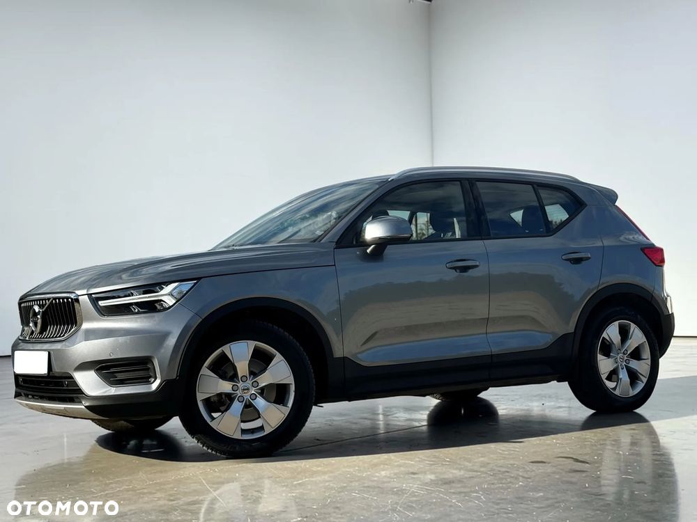 Volvo XC 40 D4 AWD Geartronic Momentum - 8