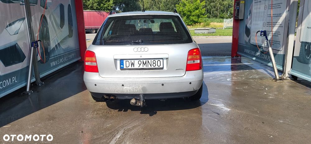 Audi A4 Avant 2.4 Quattro - 15