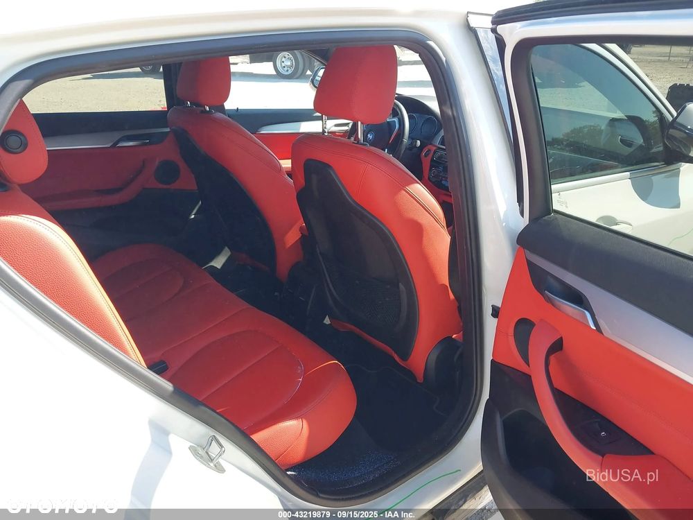 BMW X2 xDrive20i Advantage Plus - 9