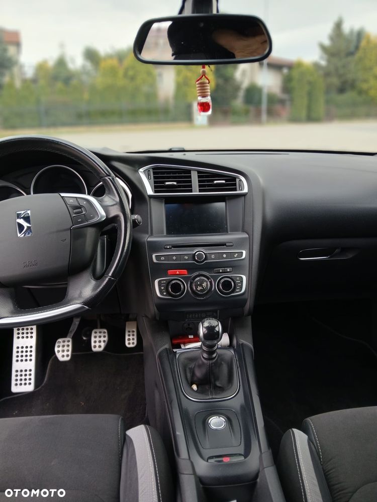DS Automobiles DS 4 - 7