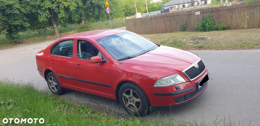 Skoda Octavia 1.6 Ambiente - 12