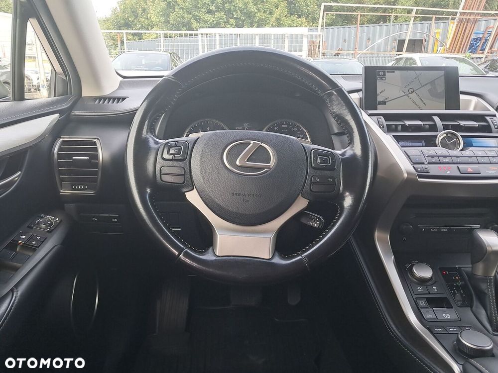 Lexus NX 300h Comfort AWD - 18