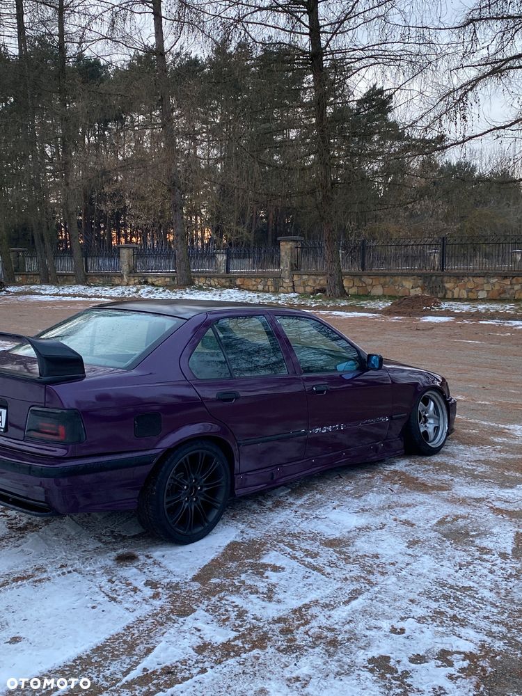 BMW Seria 3 328i - 4