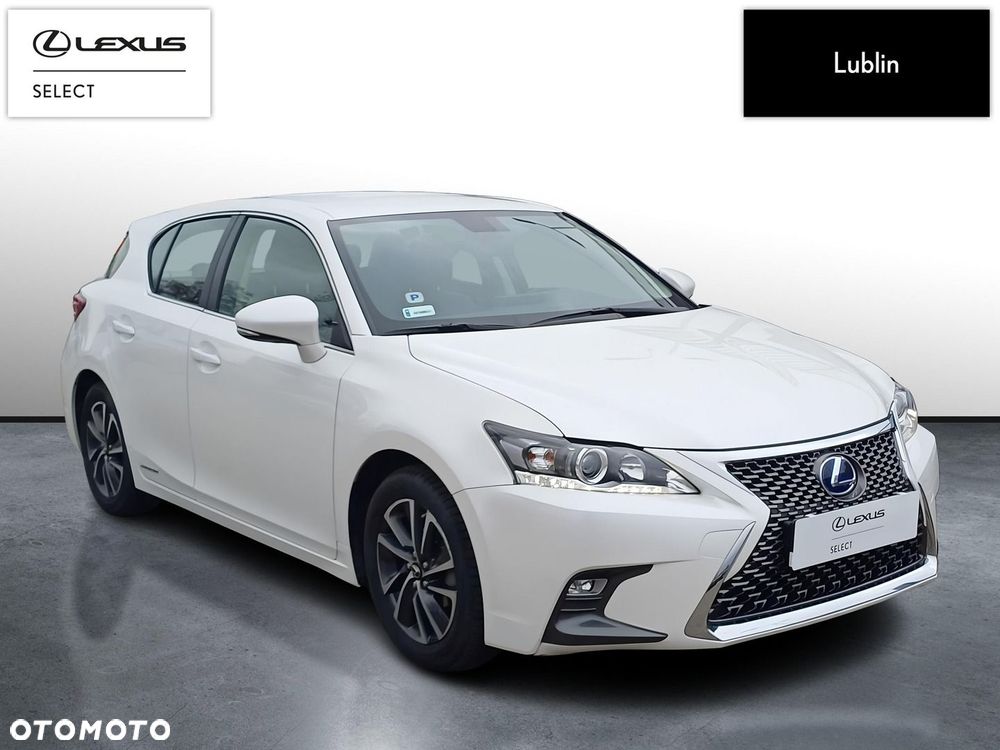 Lexus CT - 7