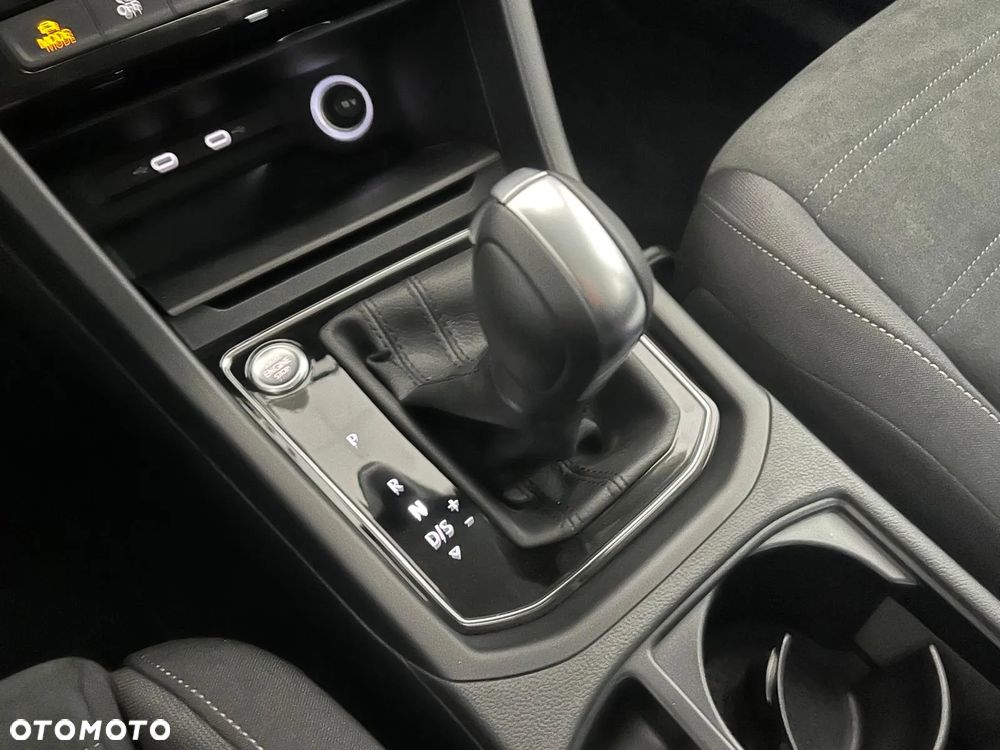 Volkswagen Touran 2.0 TDI BMT Highline DSG - 27