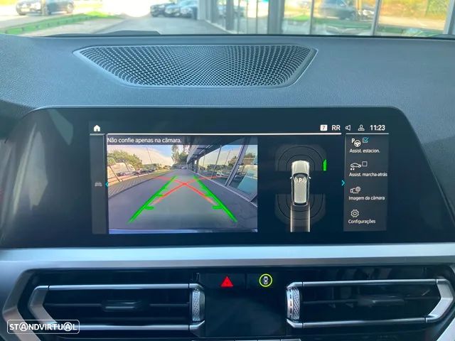 BMW 320 e Touring Pack Desportivo M Auto - 27