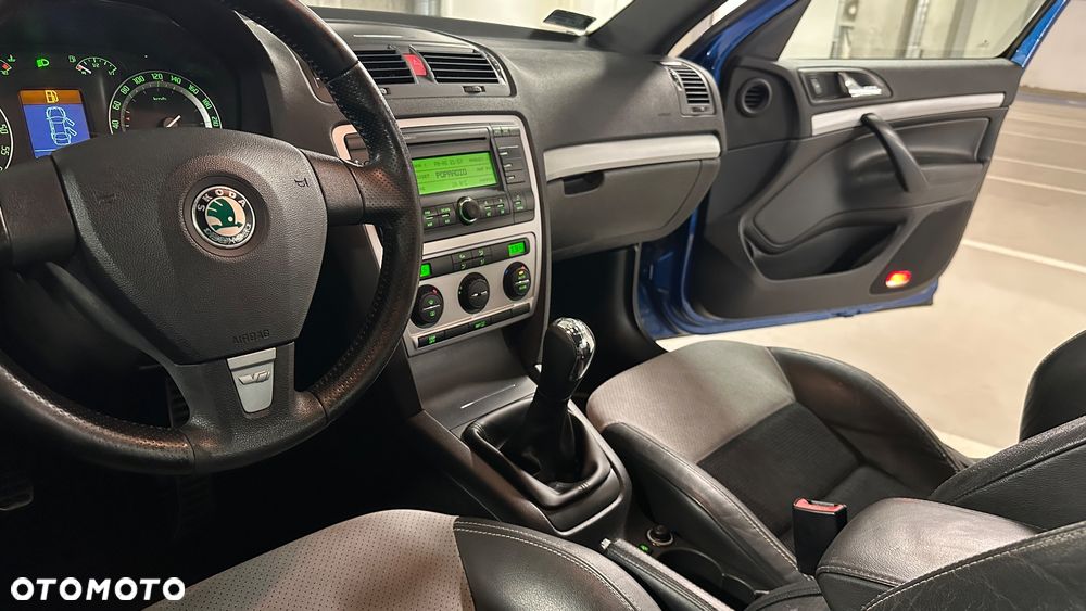 Skoda Octavia 2.0 TDI DPF RS - 36