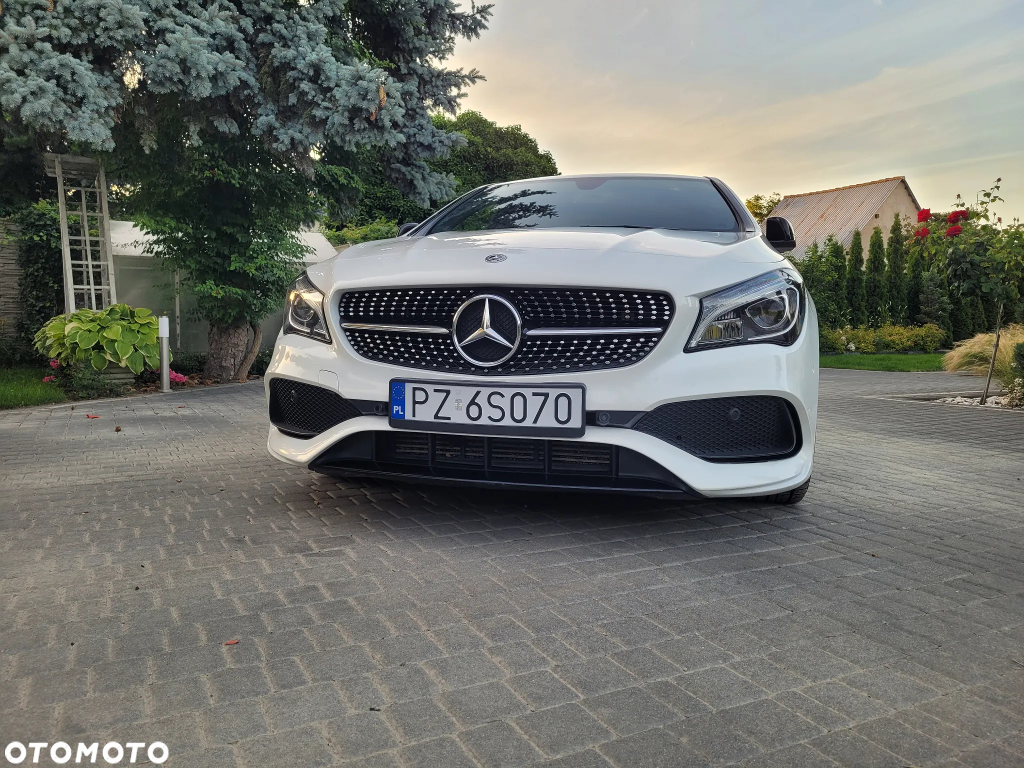 Mercedes-Benz CLA 200 7G-DCT AMG Line - 11