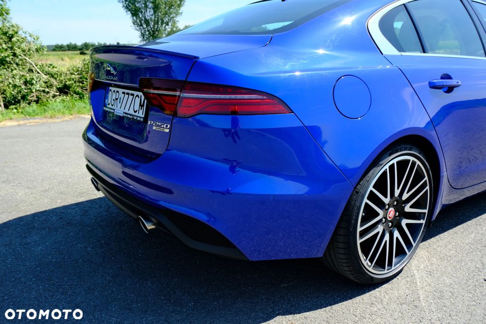 Jaguar XE 25t Prestige - 23