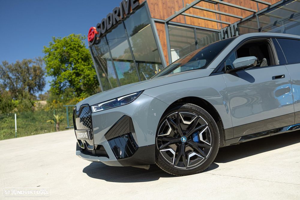 BMW iX xDrive 40 Pack Desportivo - 59
