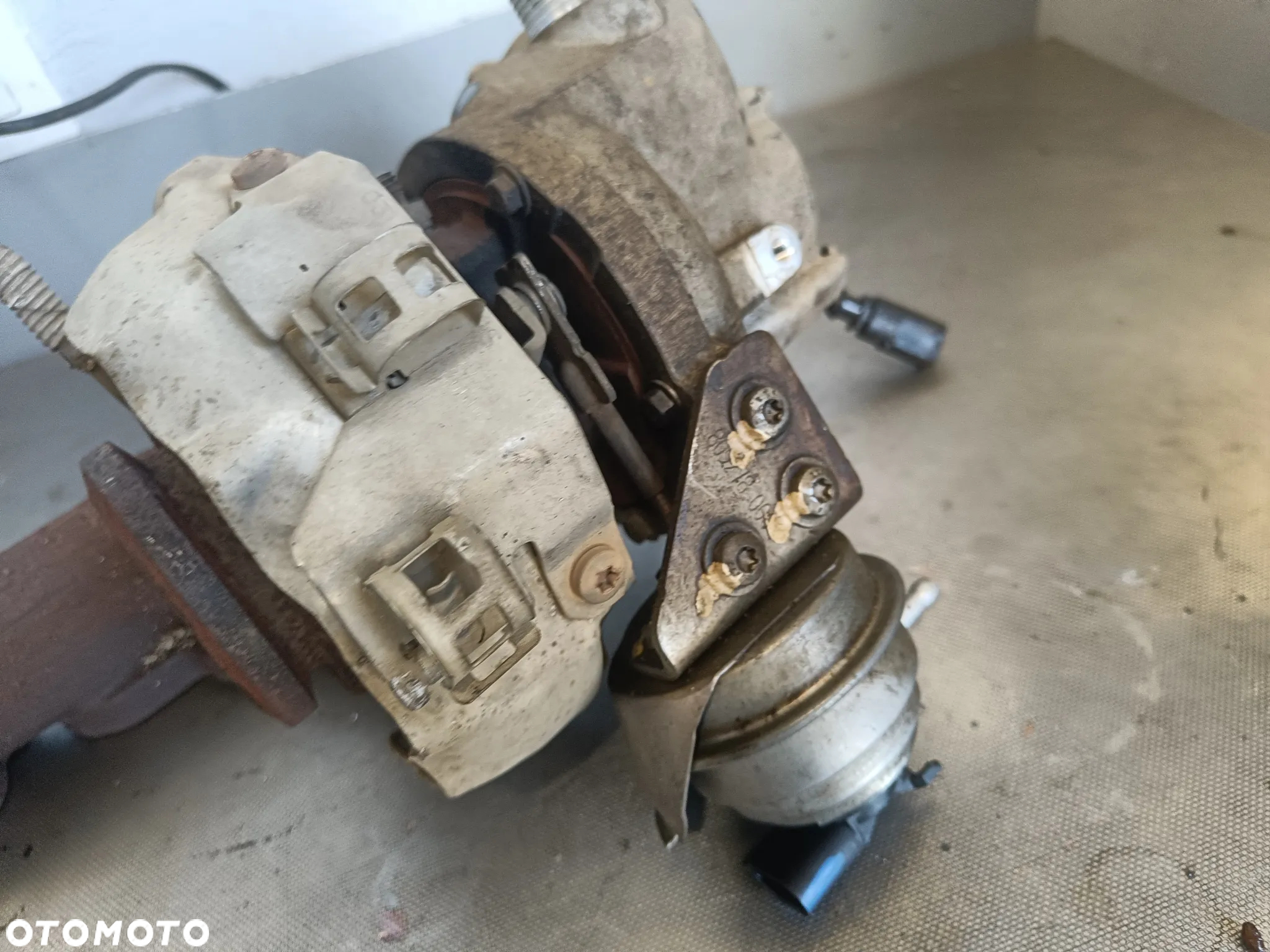 Turbosprężarka 1.6 TDI VW Golf Passat Touran Skoda Octavia Superb Seat Leon Audi A3 Turbina 04L253016H - 3