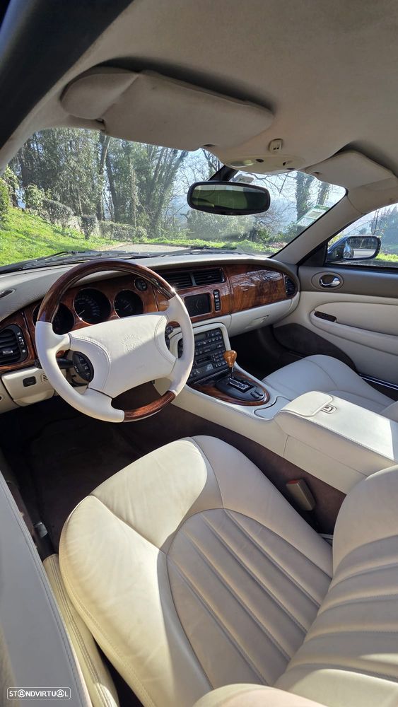 Jaguar XK XKR 4.0 Coupé - 8