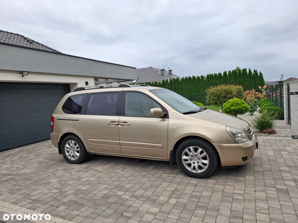 Kia Carnival 2.9 CRDi Tour - 4