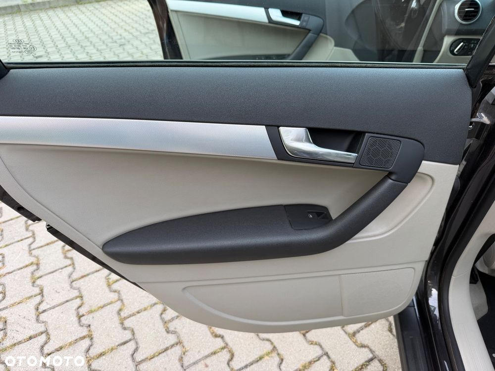 Audi A3 Sportback 1.6 Ambiente - 25