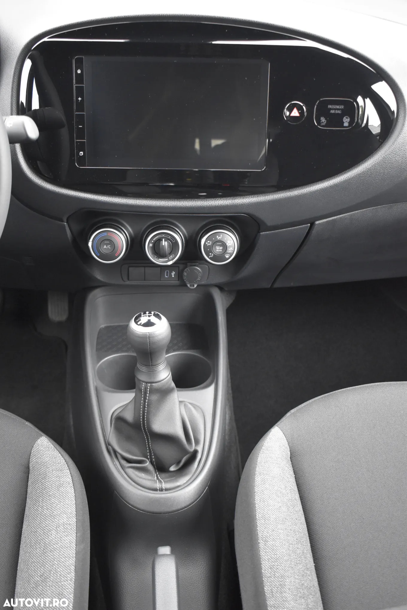 Toyota Aygo X 1.0l MT Active - 27