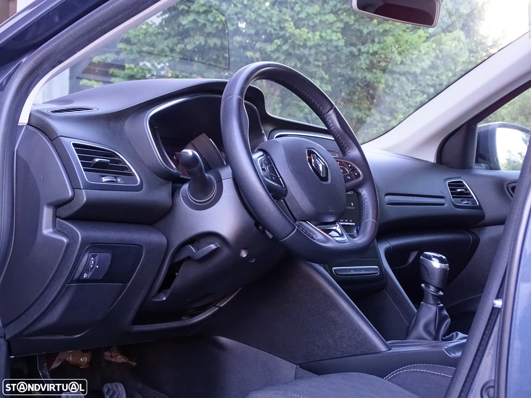 Renault Mégane Sport Tourer 1.5 Blue dCi Limited - 31