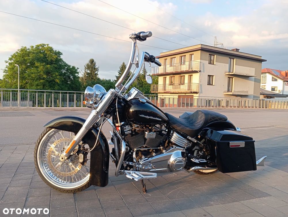 Harley-Davidson Softail Deluxe - 17