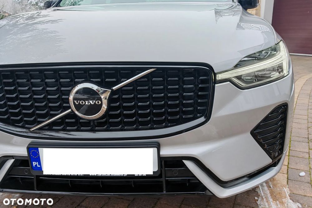 Volvo XC 60 B4 D AWD Plus Dark - 38