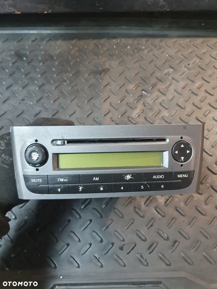 RADIO FABRYCZNE CD FIAT GRANDE PUNTO 7646383316 7354524840 - 1