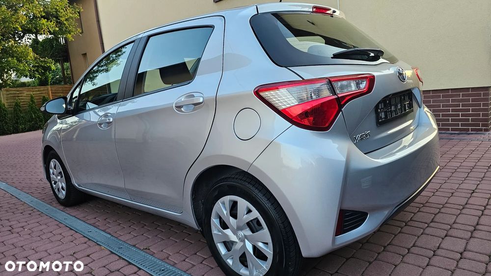 Toyota Yaris 1.0 Premium - 6