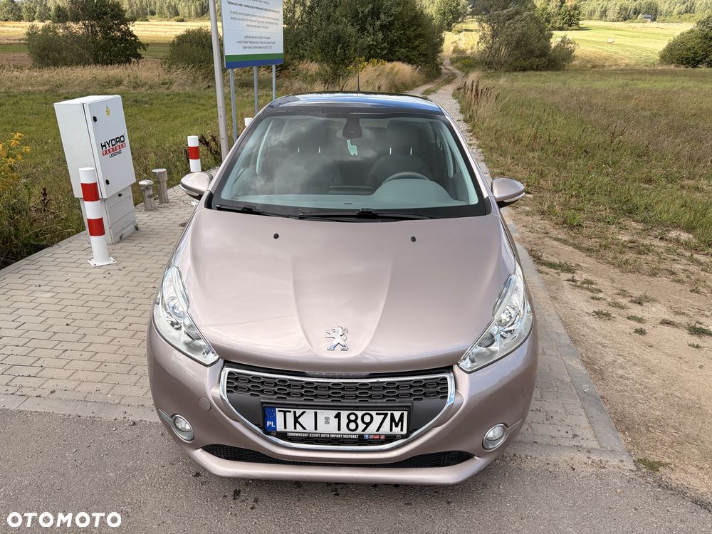 Peugeot 208 - 2