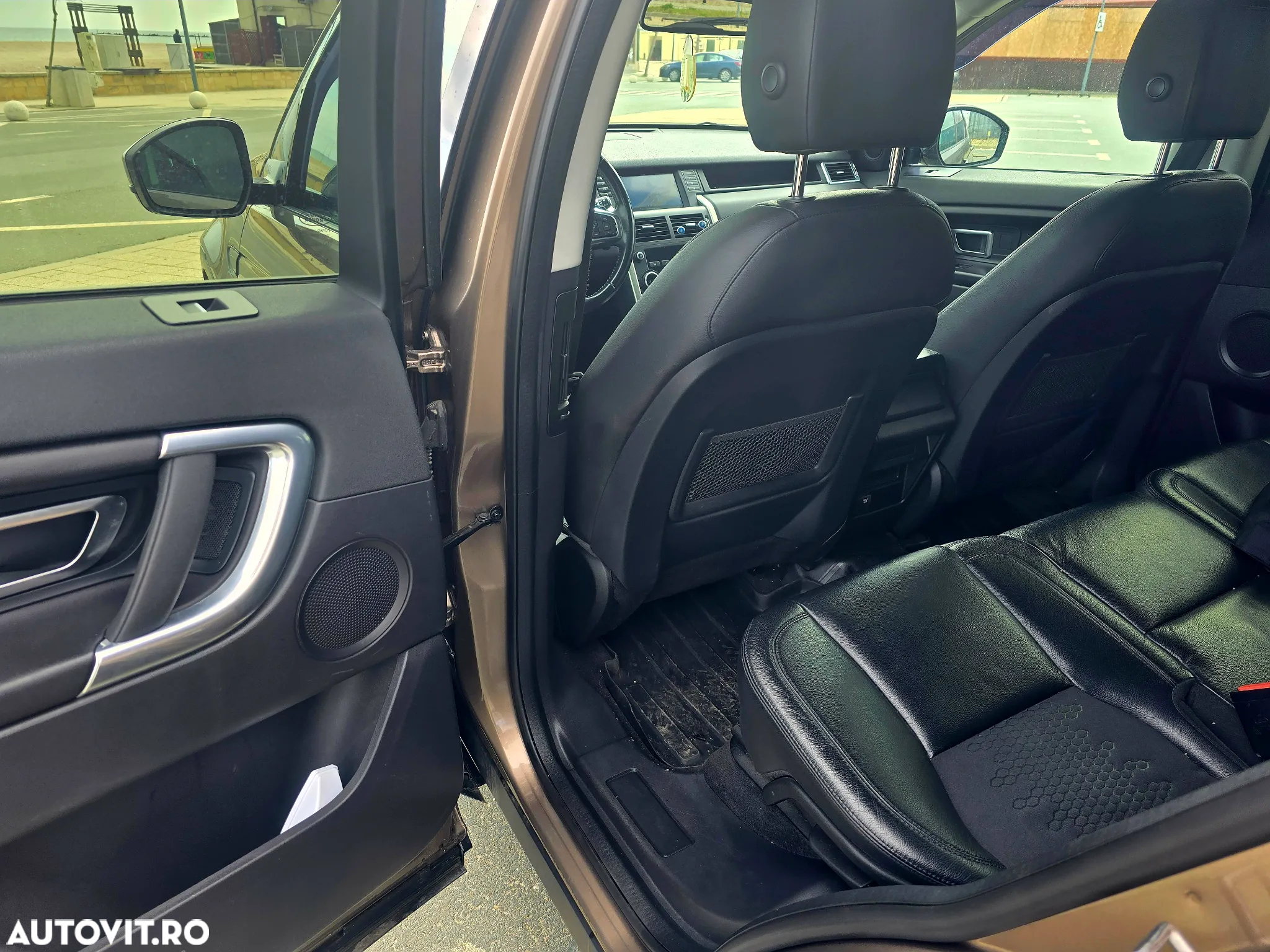Land Rover Discovery Sport 2.0 D180 MHEV - 6