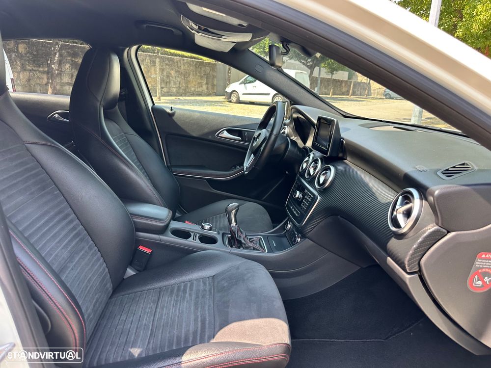 Mercedes-Benz A 180 d AMG Line - 44