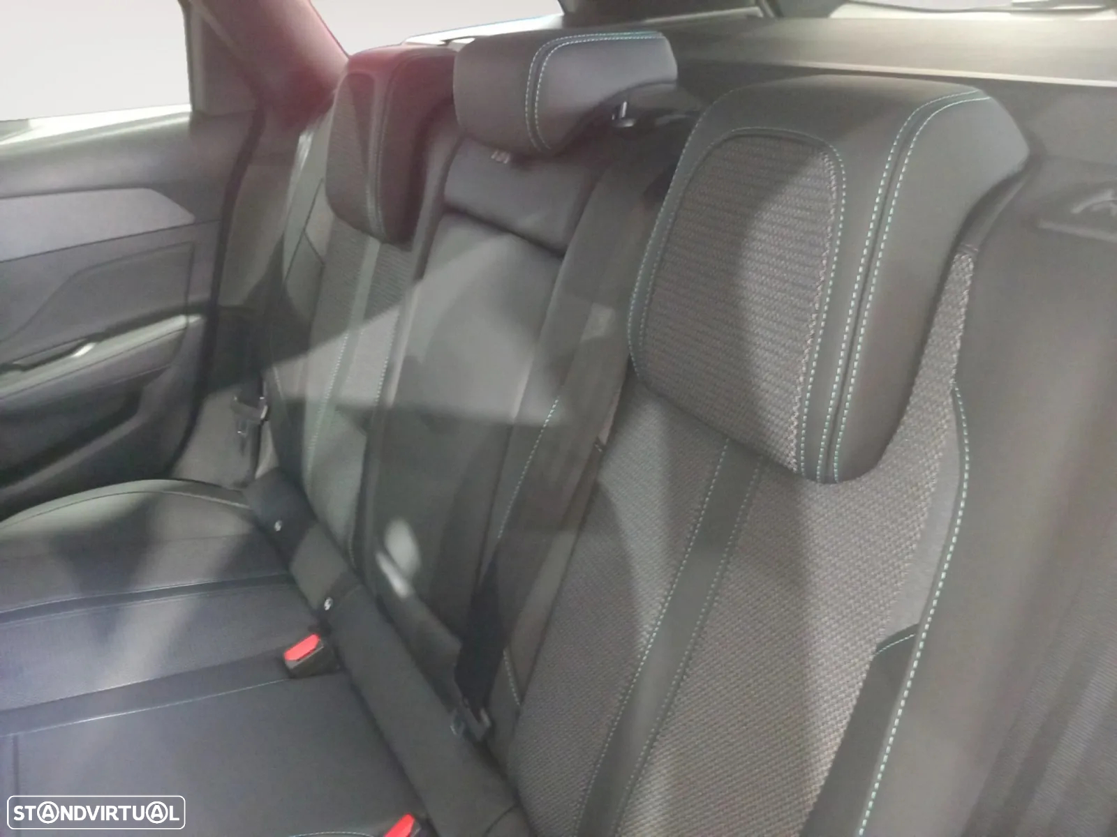Peugeot 308 SW 1.6 Hybrid Allure e-EAT8 - 15