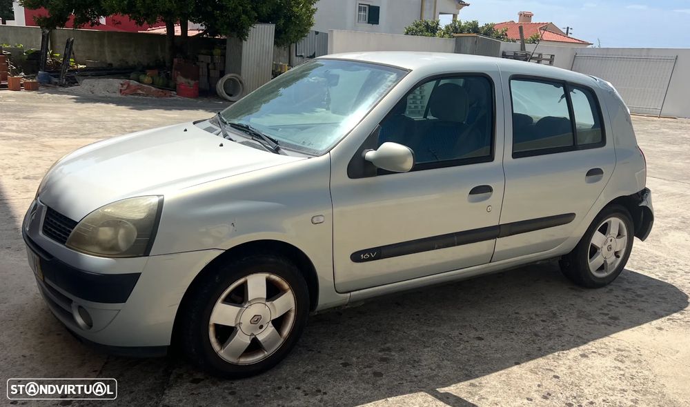 Renault Clio 1.2 16V Privilège - 2