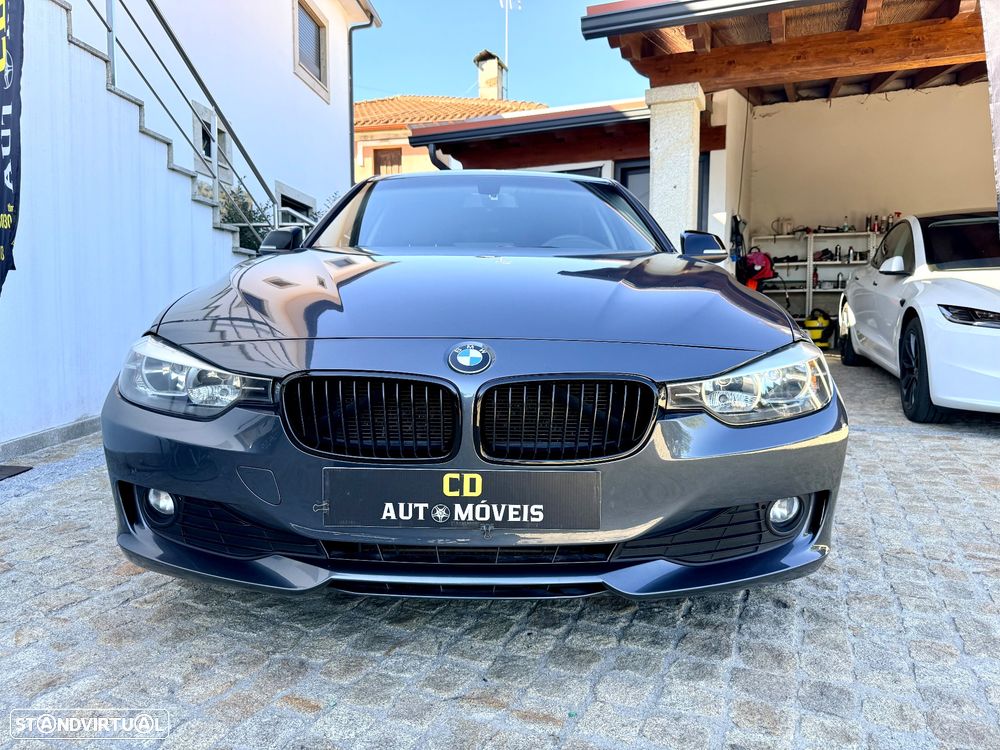 BMW 318 d M Sport - 4