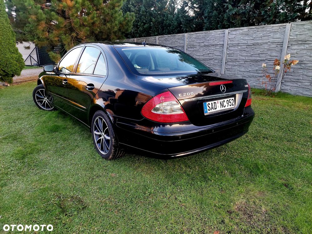 Mercedes-Benz Klasa E 200 CDI Classic - 13