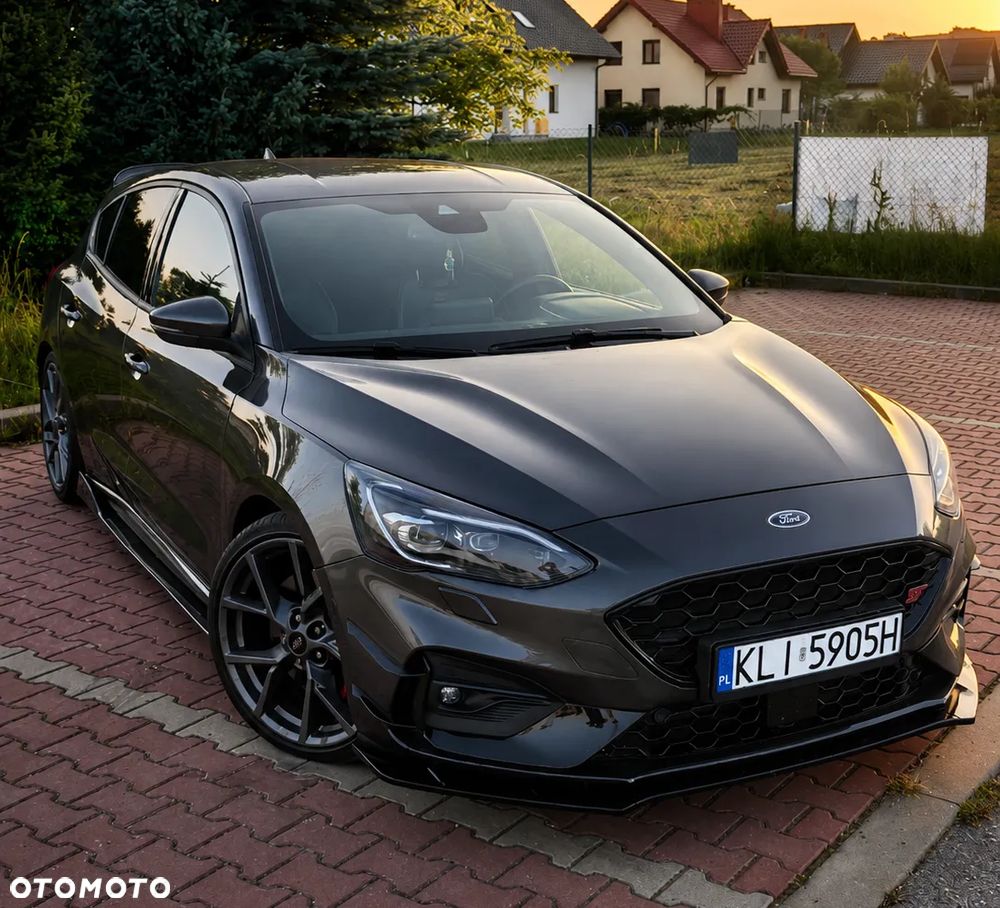 Ford Focus 2.3 EcoBoost S&S ST - 9