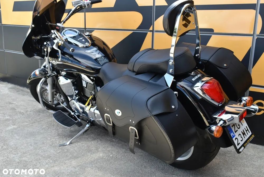 Suzuki Intruder - 15