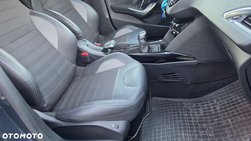 Peugeot 2008 - 21