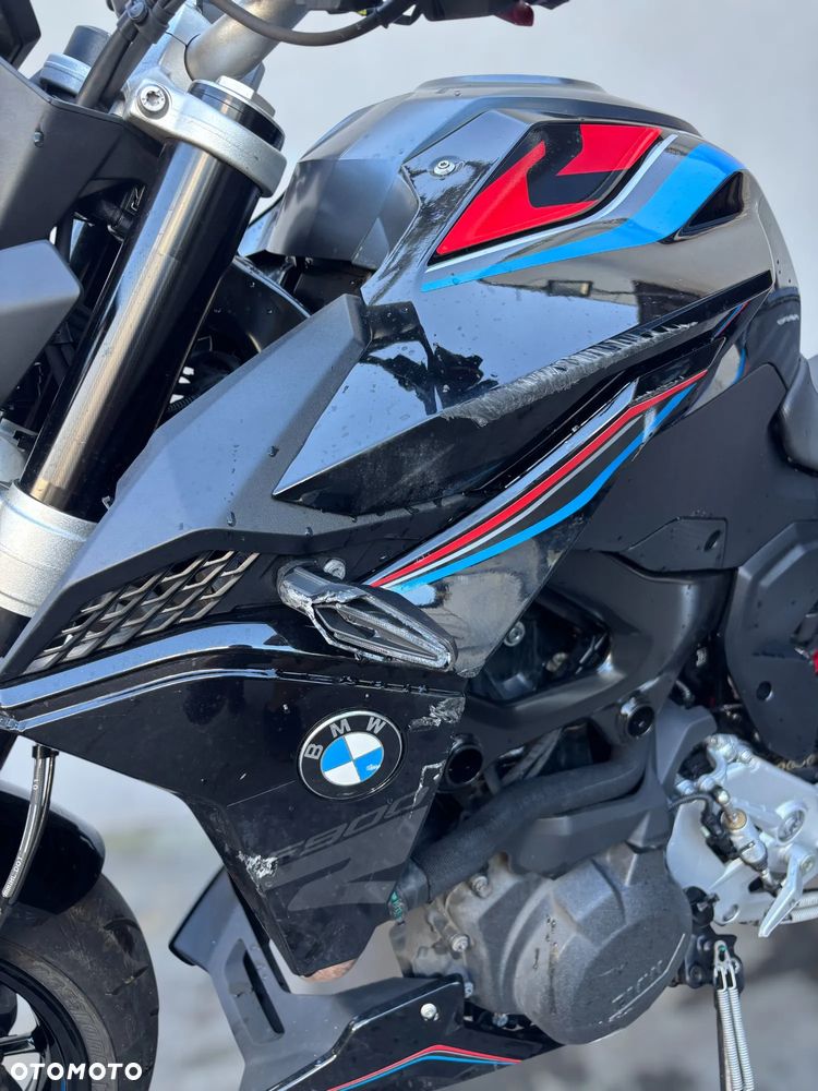 BMW F - 17