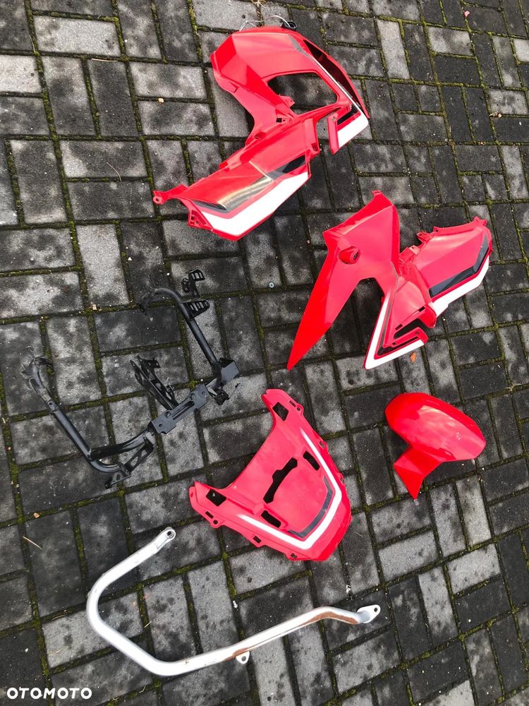 Honda X-adv 750 nosek bok gmol stelaż  blotnik - 1