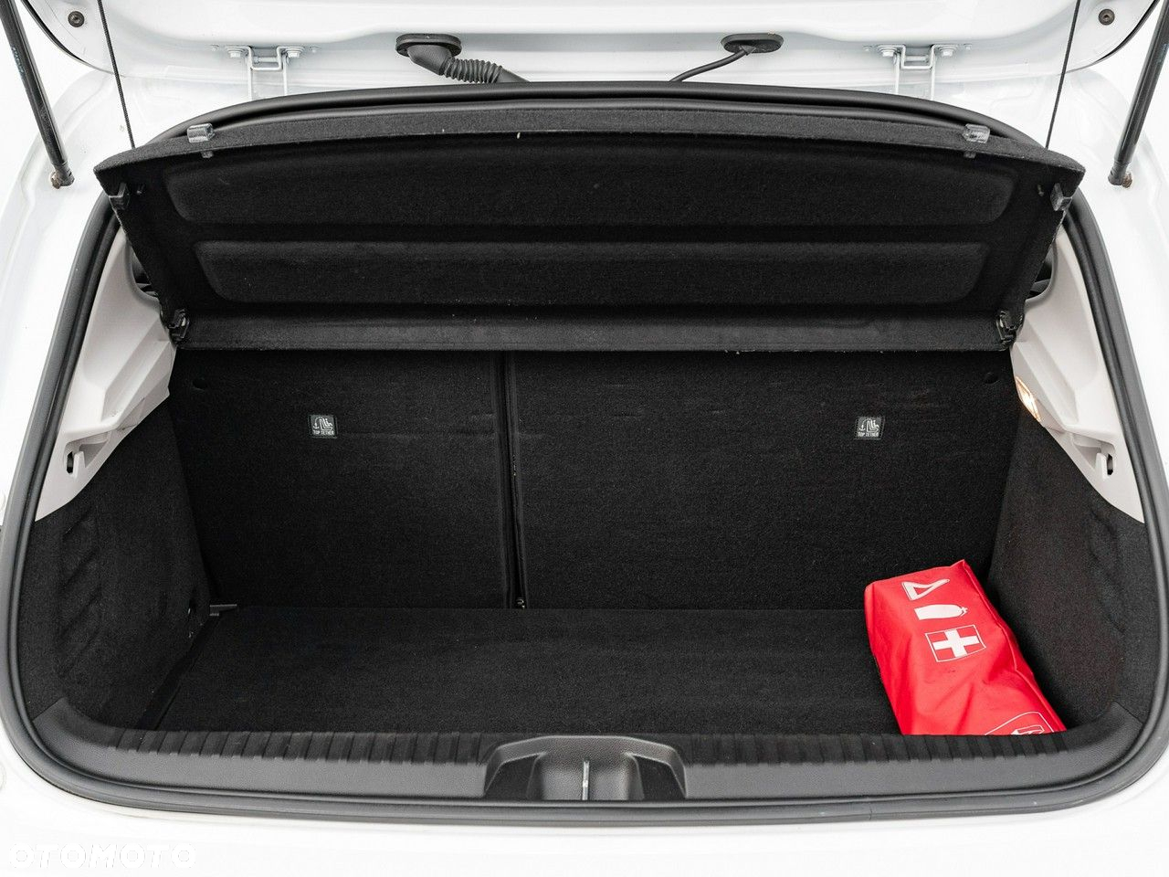 Renault Clio 1.0 TCe Equilibre - 28