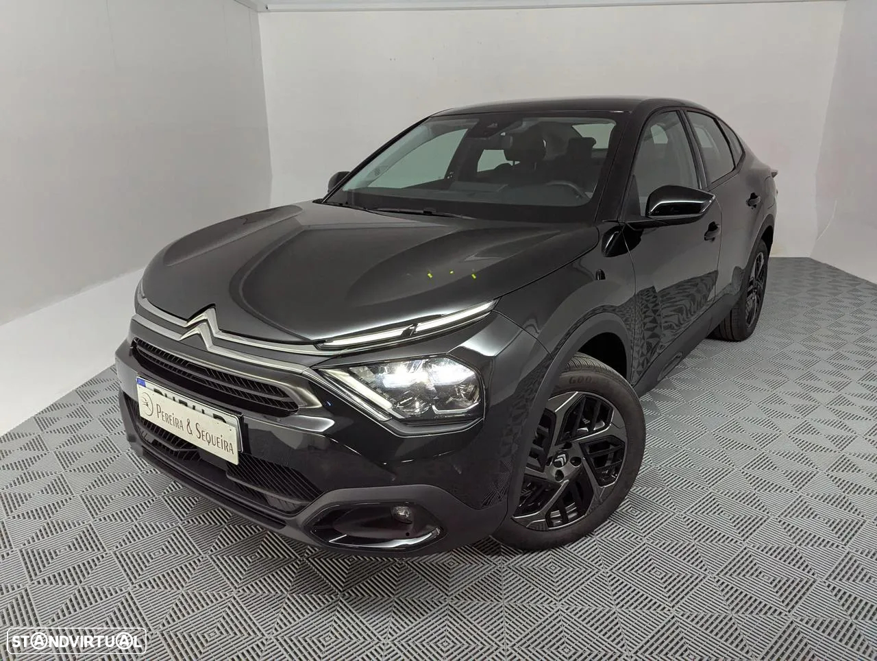 Citroën C4 X 1.2 PureTech Plus EAT8 - 4