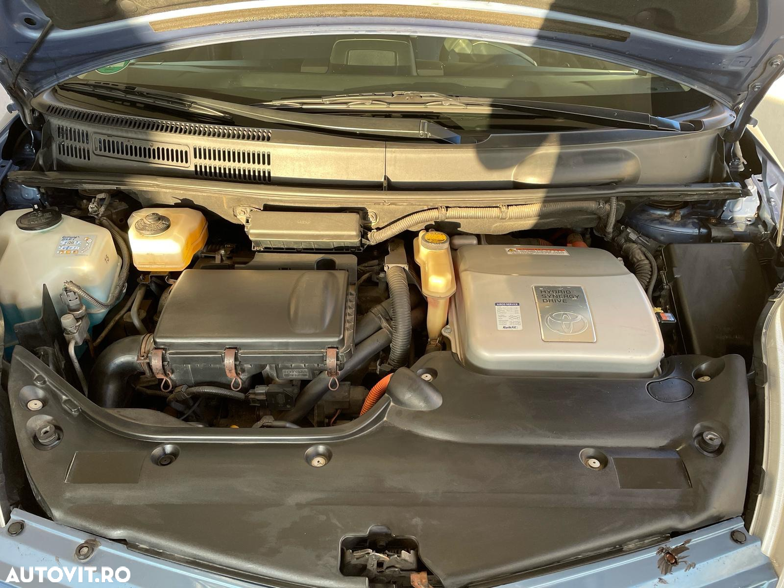 Toyota Prius - 8