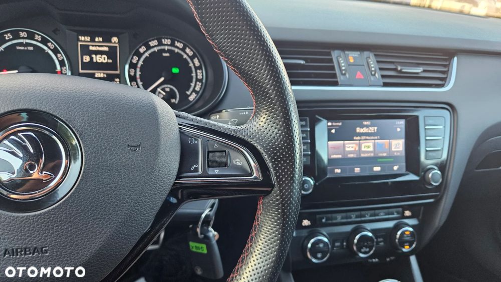 Skoda Octavia 2.0 TDI DSG RS - 17