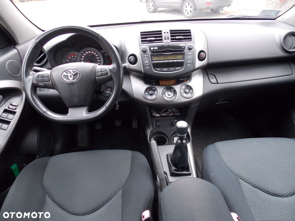 Toyota RAV4 2.2 D-4D 4x4 Sol - 4