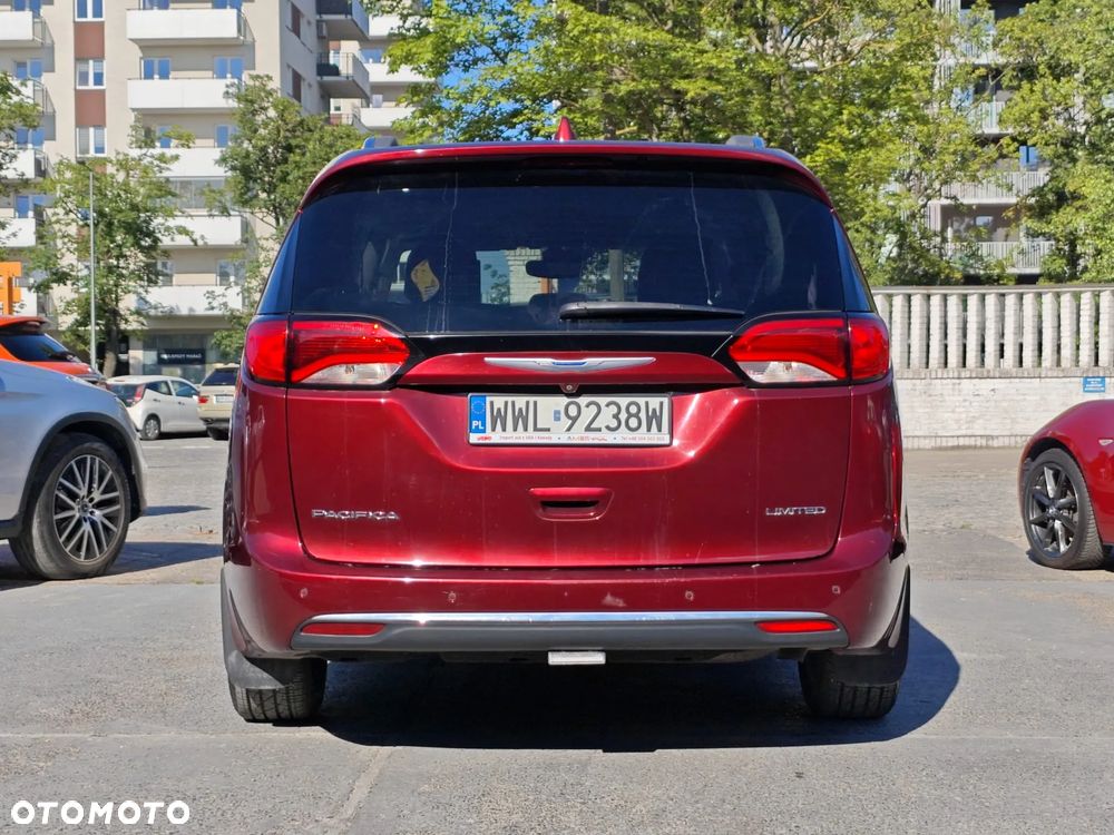 Chrysler Pacifica - 35