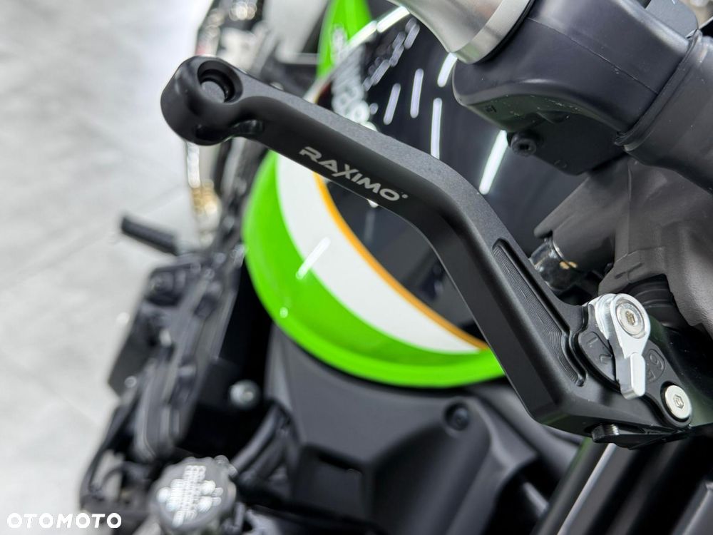 Kawasaki Z 900 RS - 15