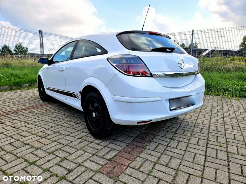 Opel Astra IV 1.4 Sport - 12