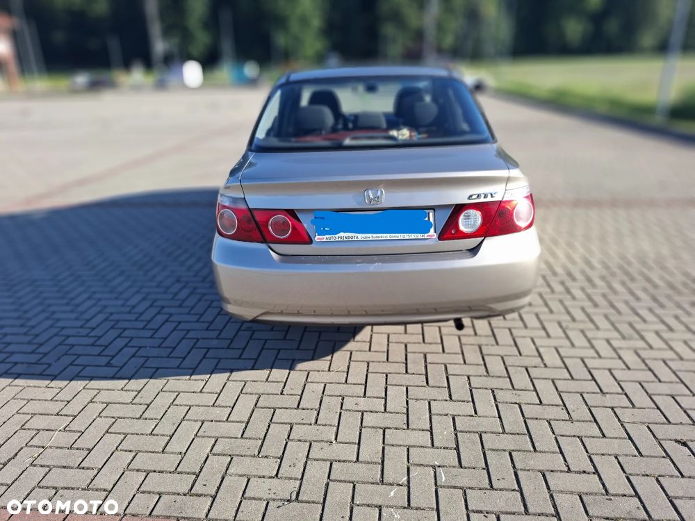 Honda City 1.4 Comfort - 9
