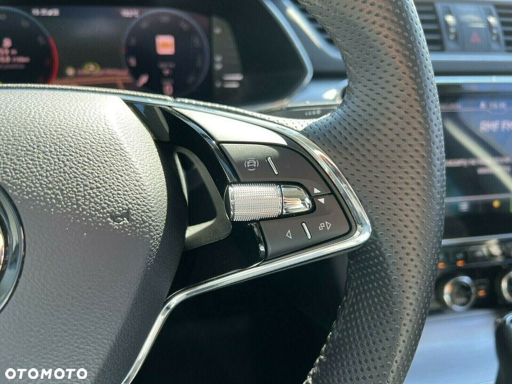 Skoda Superb 1.5 TSI Ambition DSG - 17