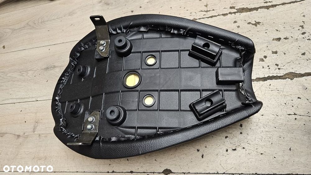 Siedzenie kierowcy Hyosung GV125S Aquila 2019-21r 45110HG7200 - 8